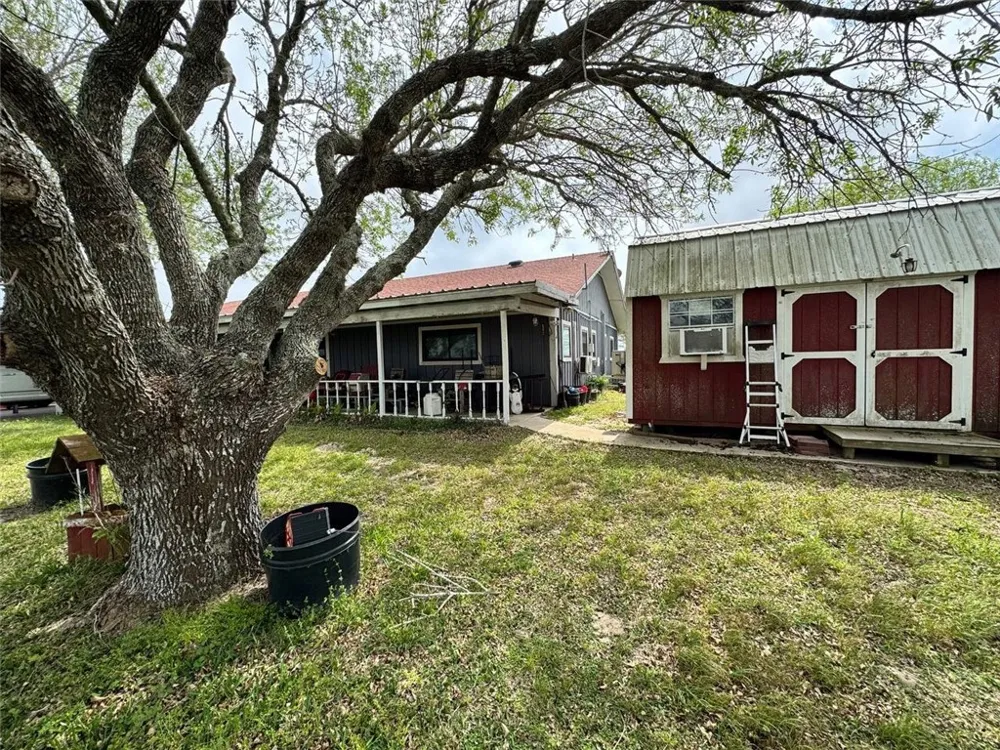 350 Quail Meadow Seadrift, TX 77983