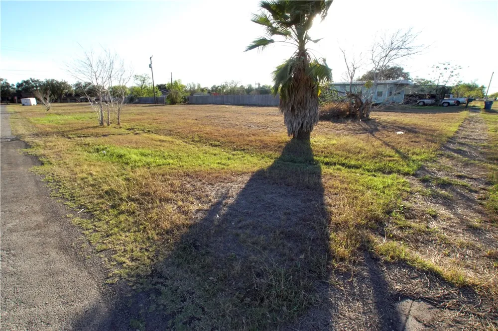 414 E 5th Street Bishop, TX 78343