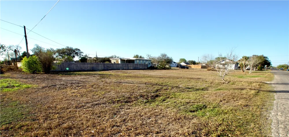 414 E 5th Street Bishop, TX 78343