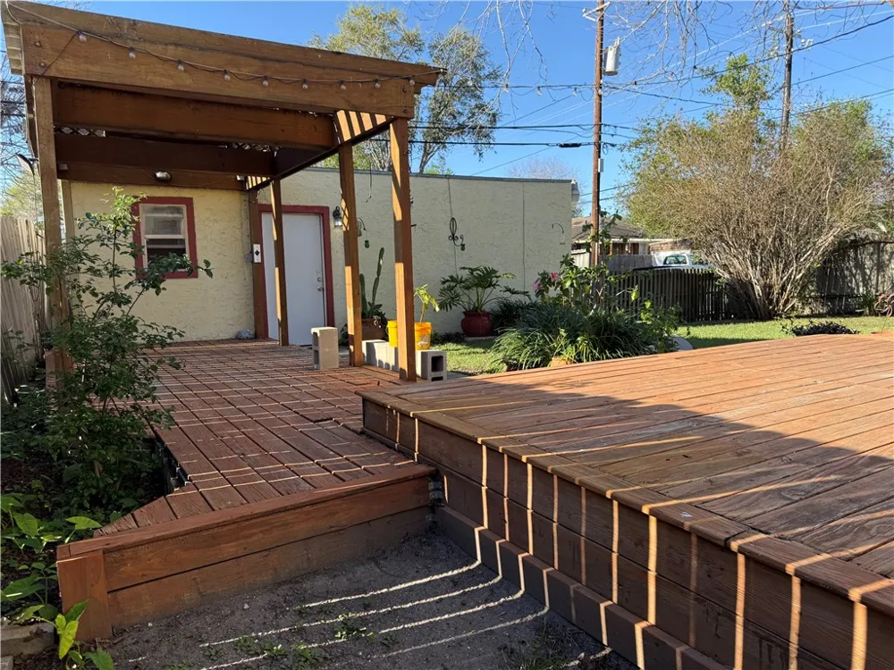 402 Clifford Street Corpus Christi, TX 78404