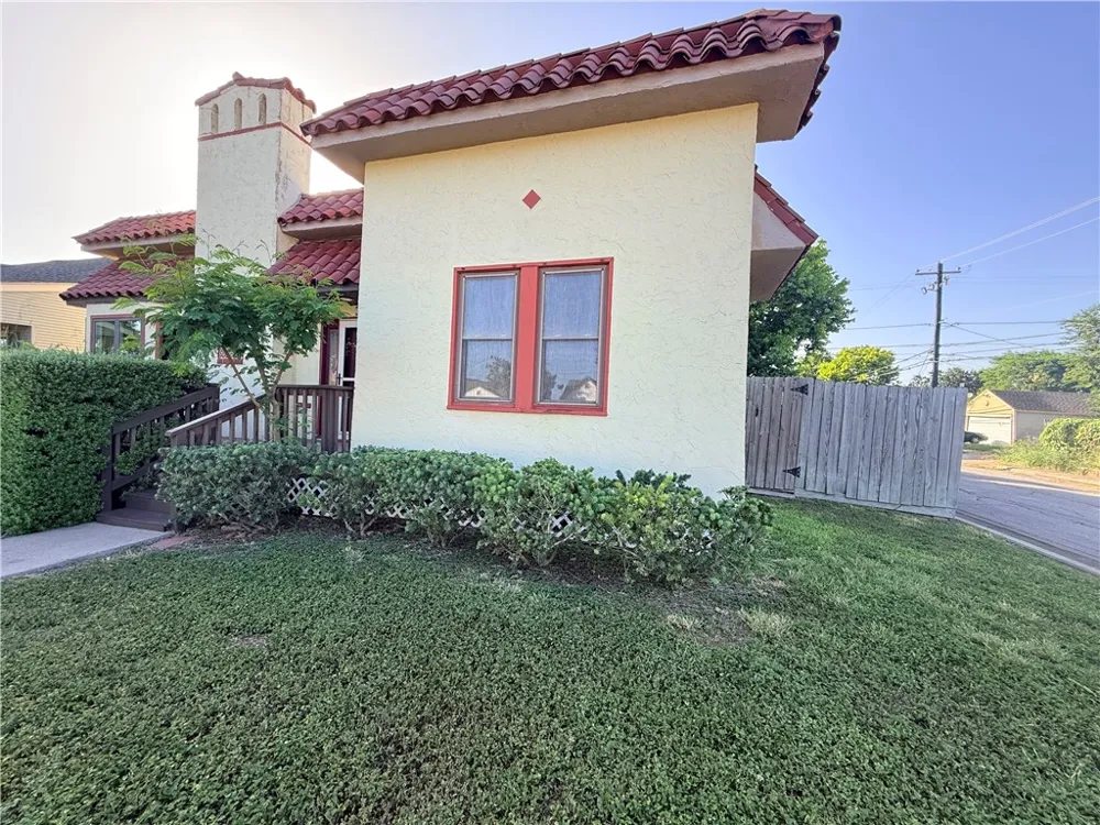 402 Clifford Street Corpus Christi, TX 78404