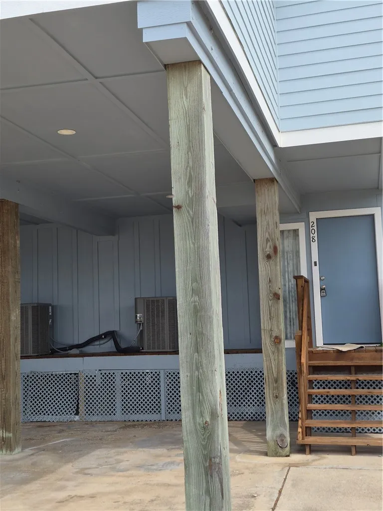100 Port Royal #208 Aransas Pass, TX 78336