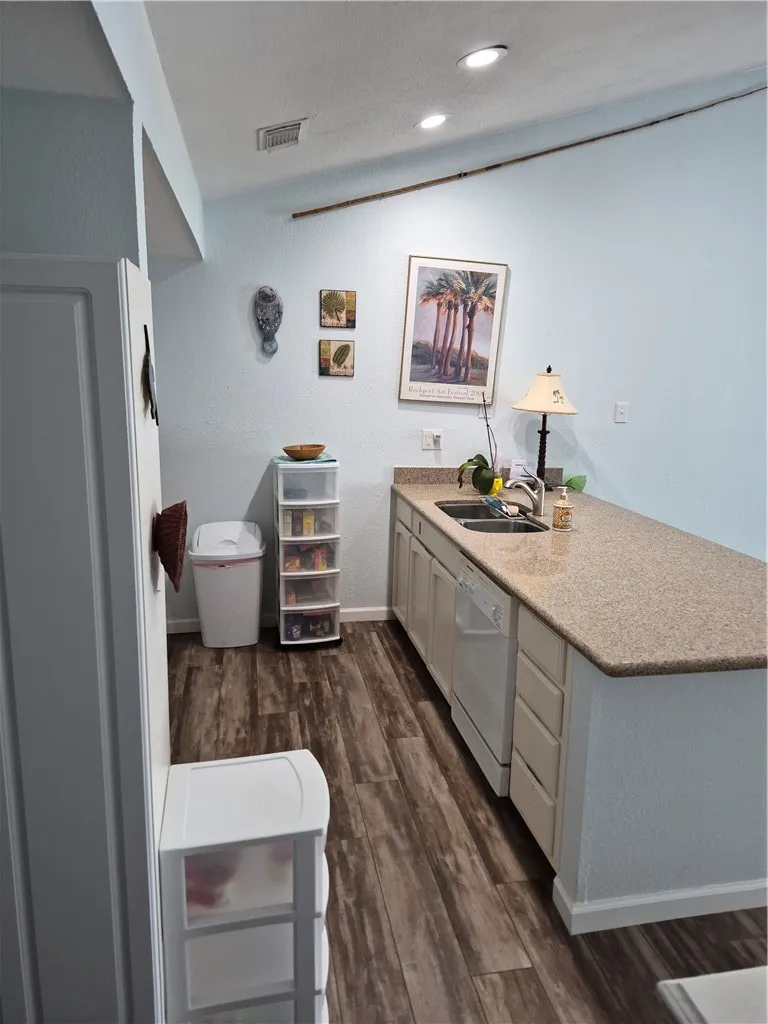 100 Port Royal #208 Aransas Pass, TX 78336
