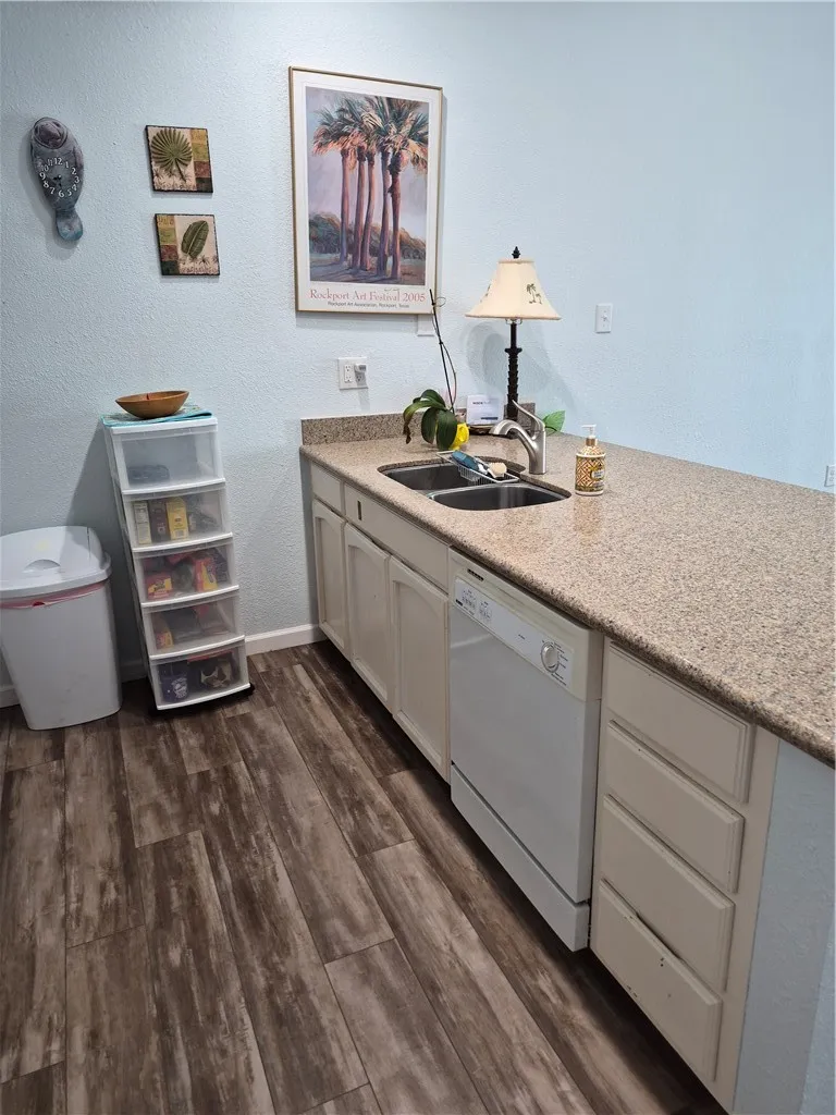 100 Port Royal #208 Aransas Pass, TX 78336
