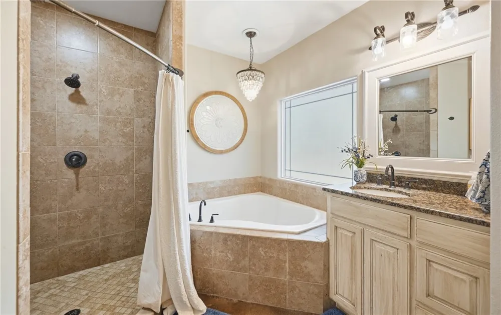 9667 CR 628 Sinton, TX 78387