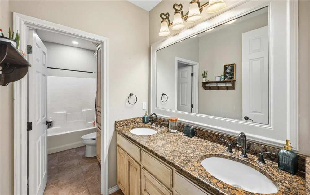 9667 CR 628 Sinton, TX 78387