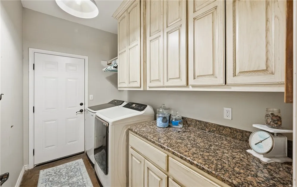 9667 CR 628 Sinton, TX 78387
