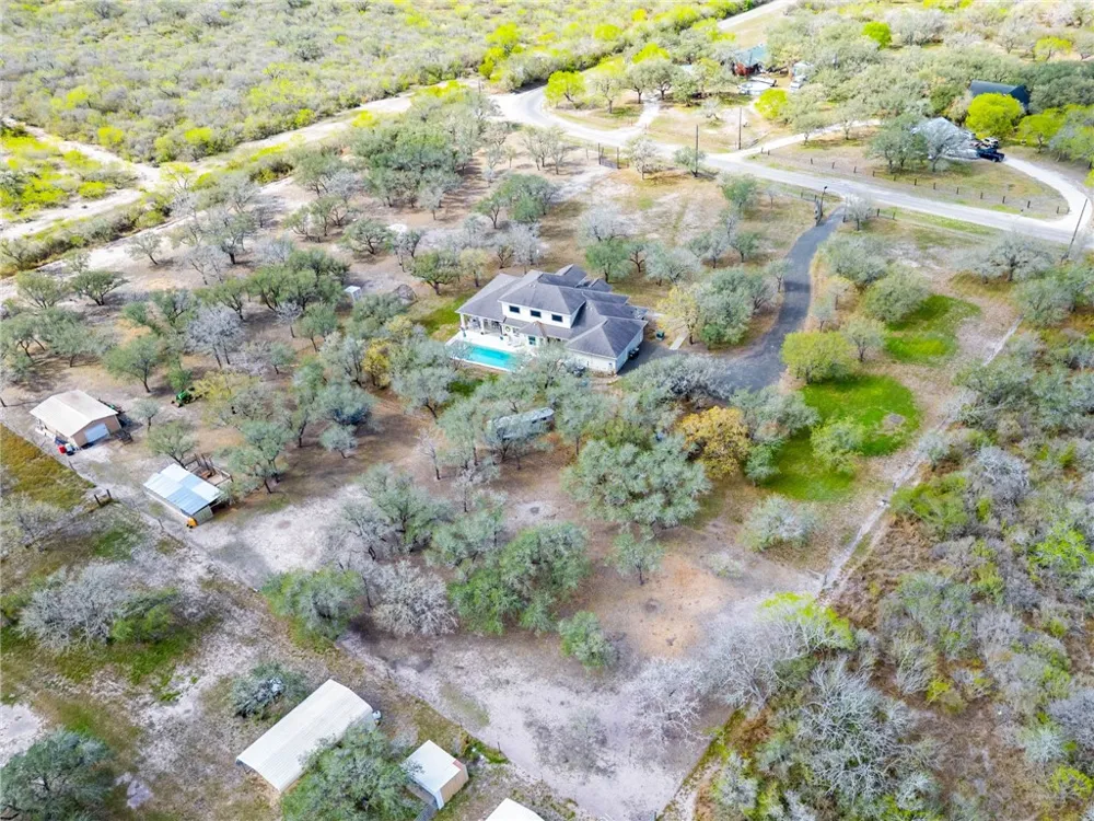 9667 CR 628 Sinton, TX 78387