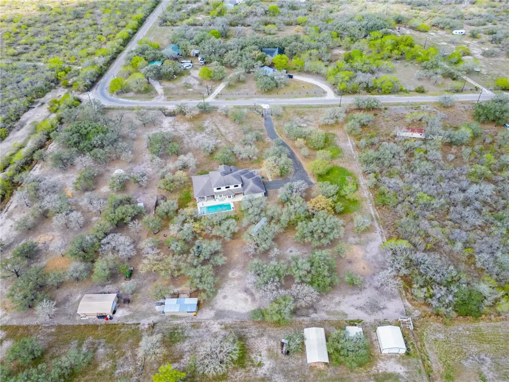 9667 CR 628 Sinton, TX 78387