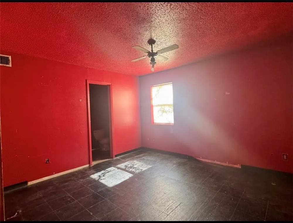 432 W Avenue D Robstown, TX 78380