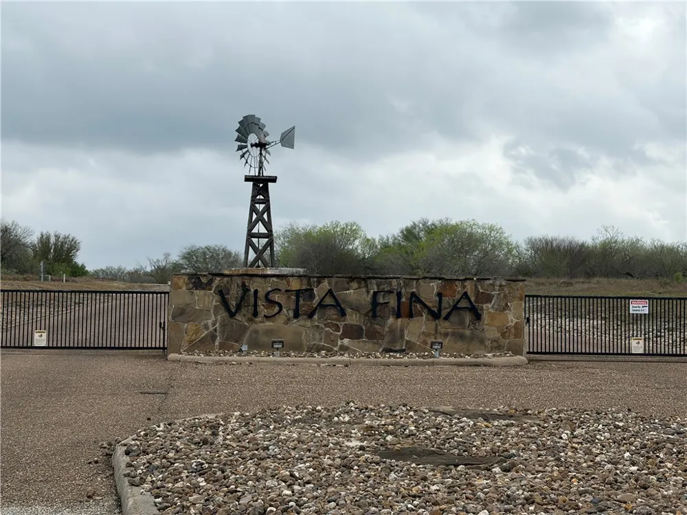 Vista Fina Dagger loop #4 Sandia, TX 78383