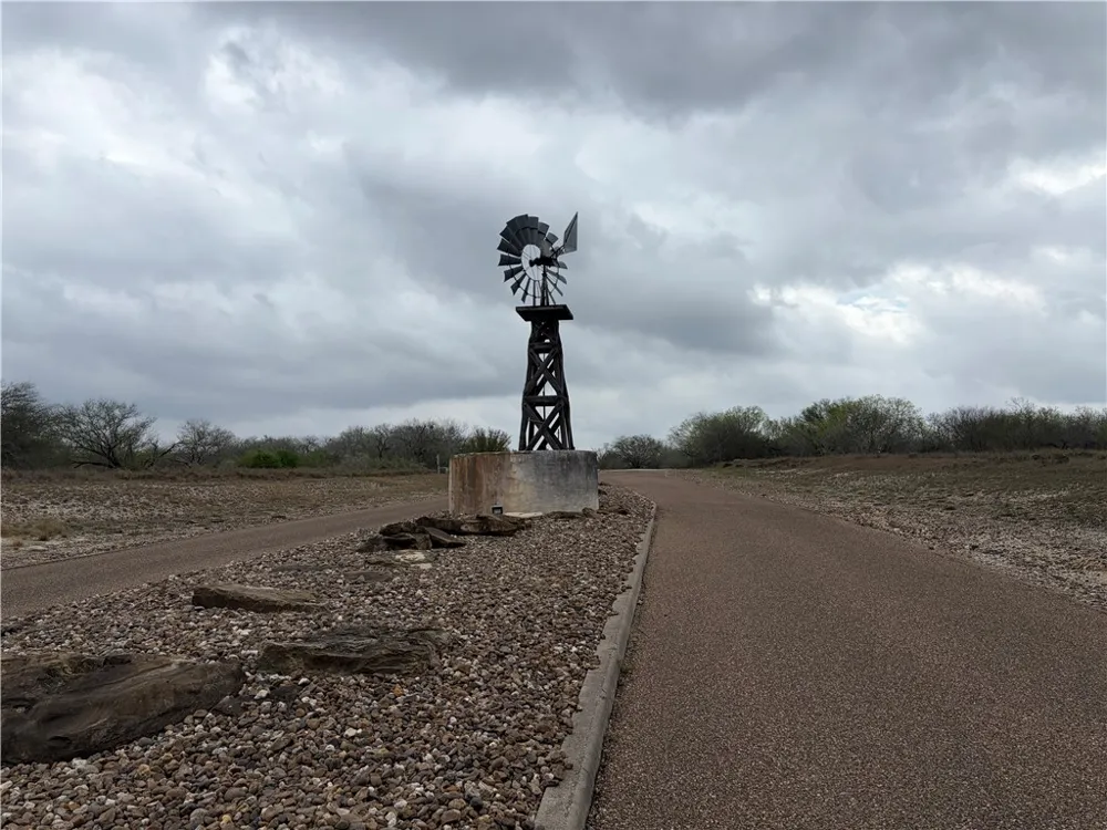 Vista Fina Dagger loop #4 Sandia, TX 78383