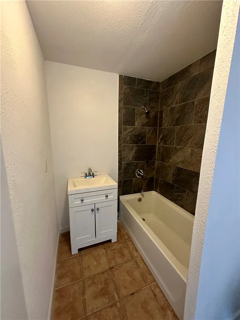 323 Copano Bayside, TX 78340