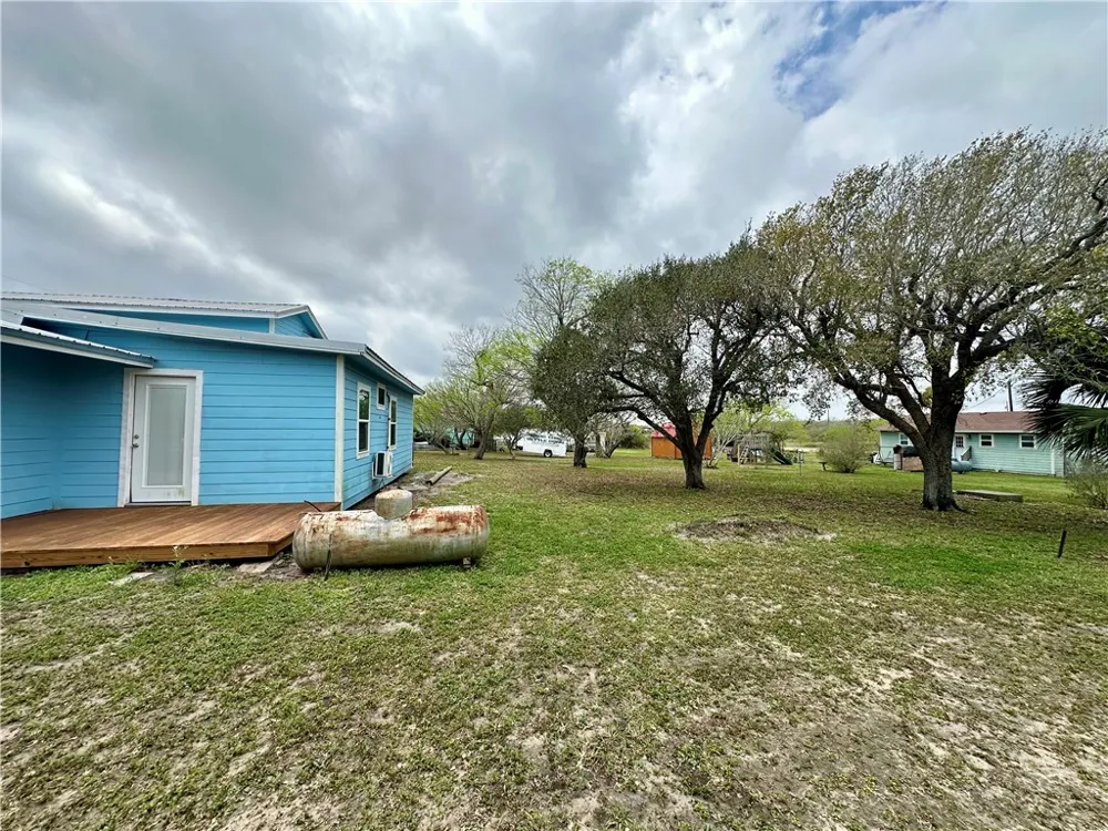 323 Copano Bayside, TX 78340