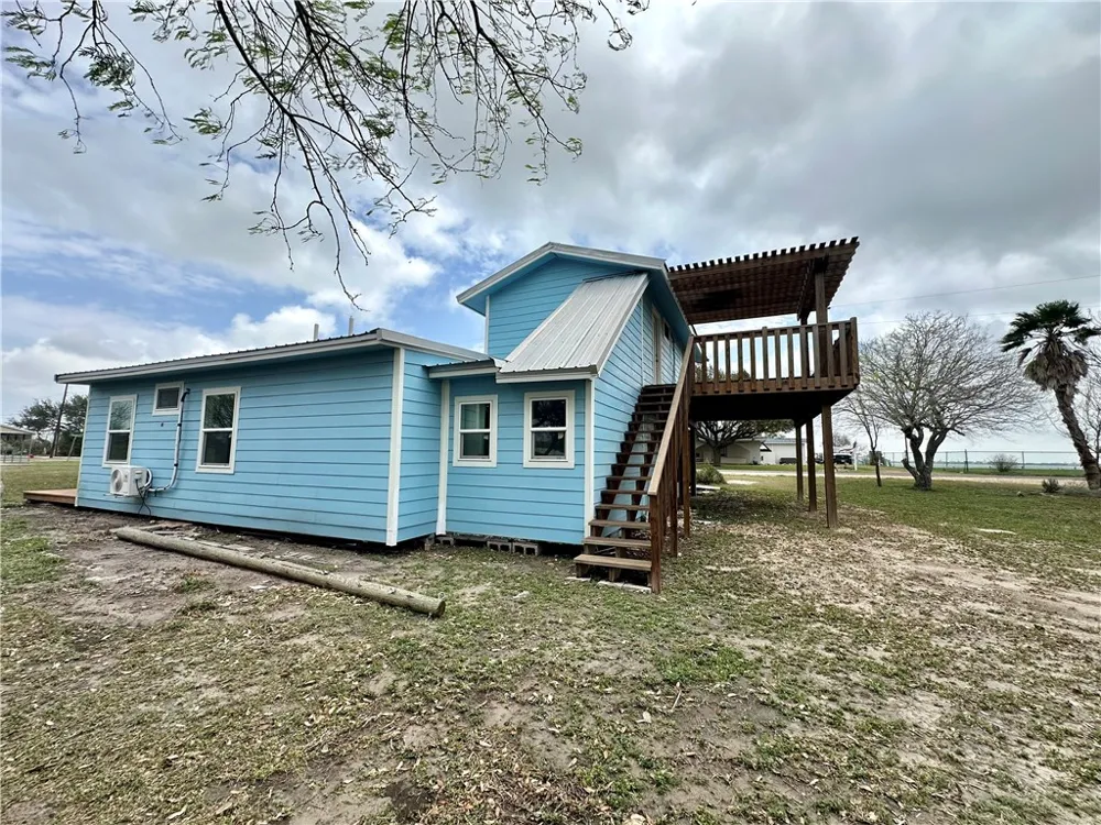 323 Copano Bayside, TX 78340