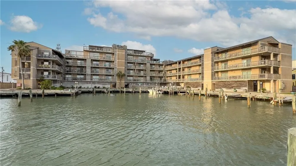 200 W Cotter Avenue Port Aransas, TX 78373