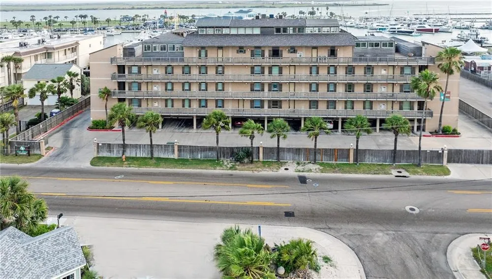 200 W Cotter Avenue Port Aransas, TX 78373