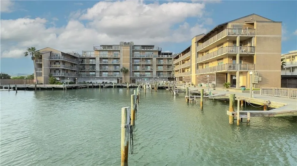 200 W Cotter Avenue Port Aransas, TX 78373