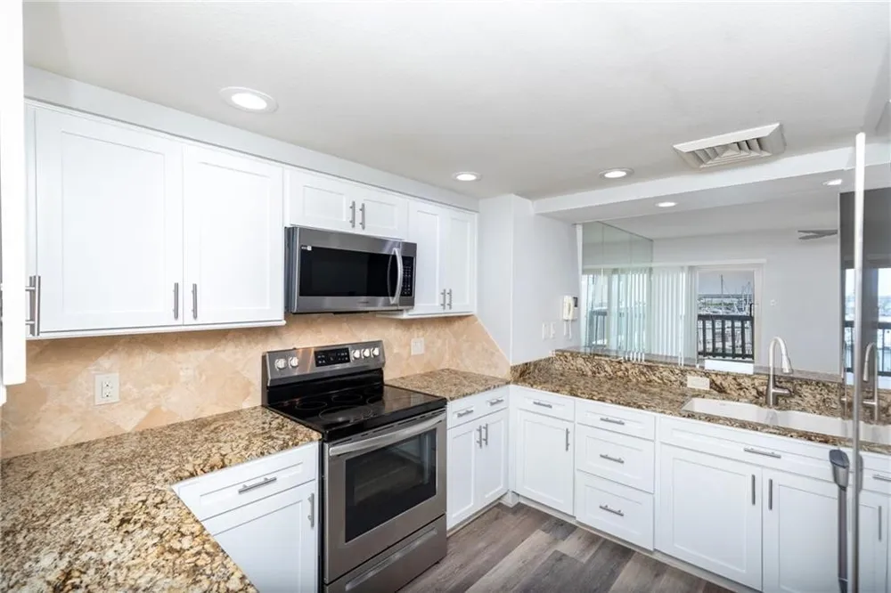 200 W Cotter Avenue Port Aransas, TX 78373