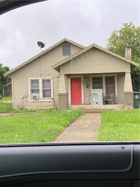 408 E 4th Street