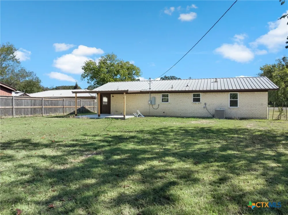 575 Farm Road 1602 Jonesboro, TX 76538