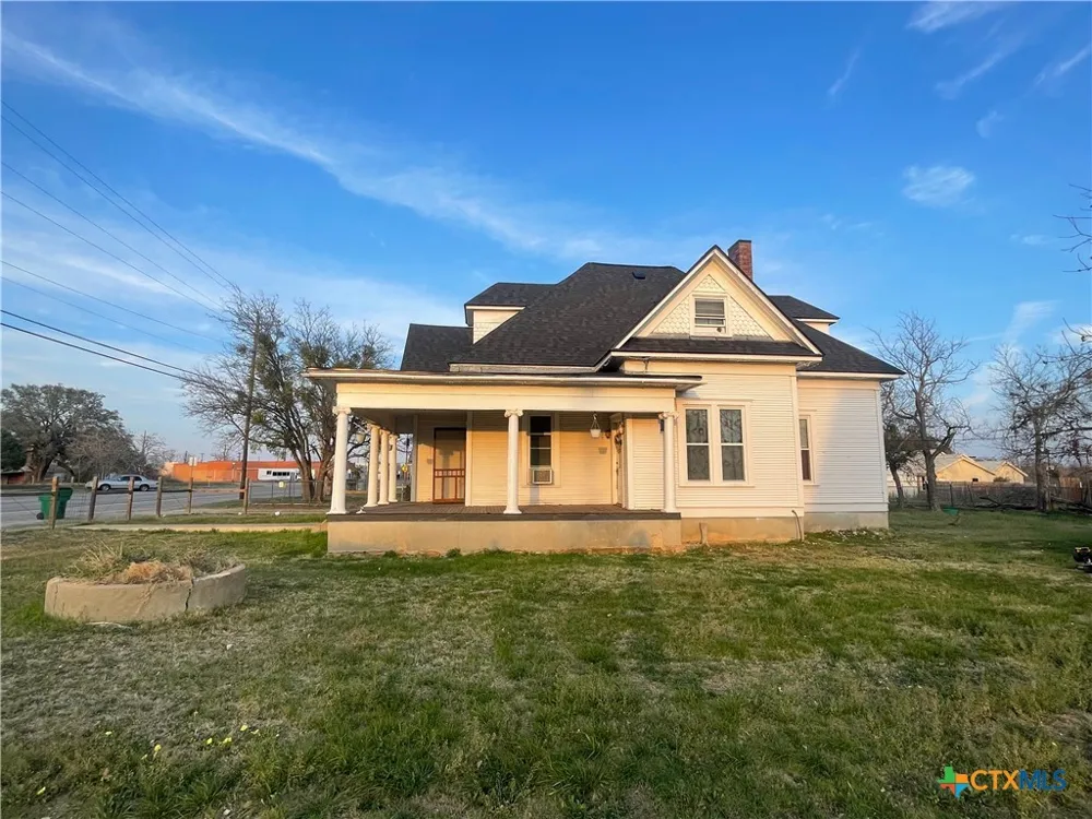 215 W Main Street Lometa, TX 76853