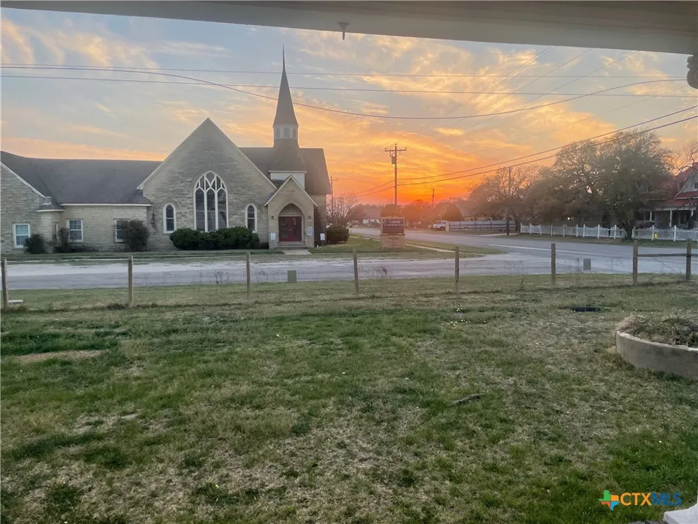 215 W Main Street Lometa, TX 76853