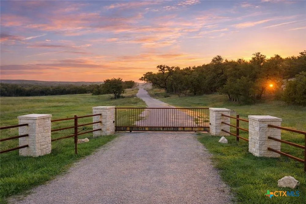 Limestone Hollow Wimberley, TX 78676