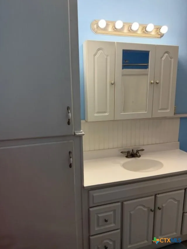 146 Elliott Road Refugio, TX 78377