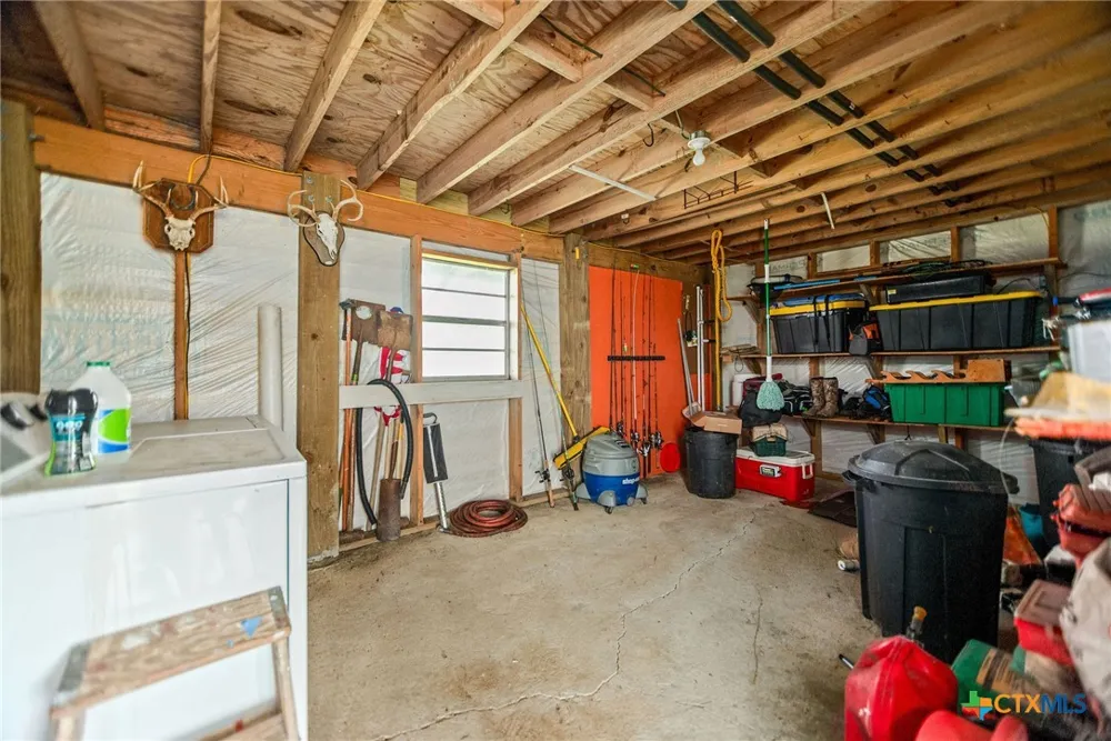 448 Stovall Drive Palacios, TX 77465