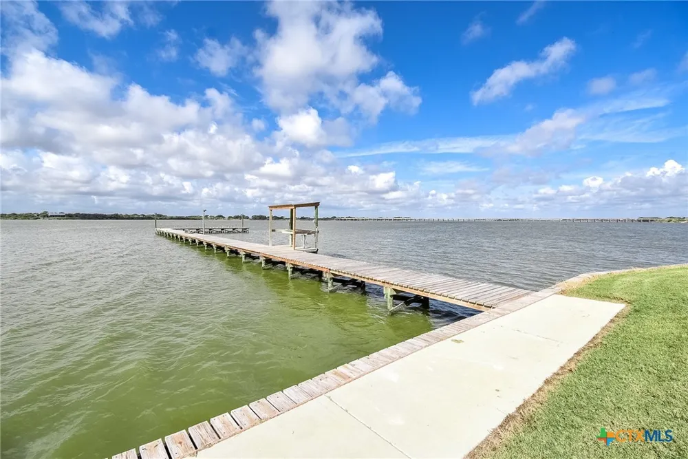 448 Stovall Drive Palacios, TX 77465