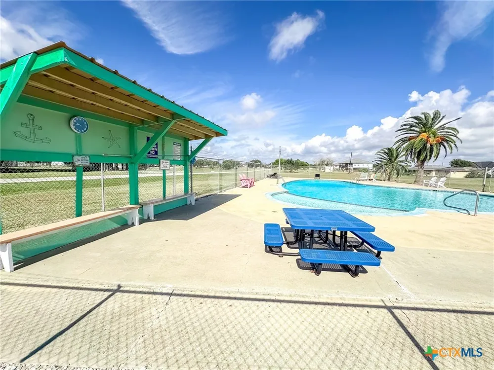 448 Stovall Drive Palacios, TX 77465