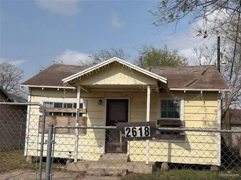 2613 Halsey Street