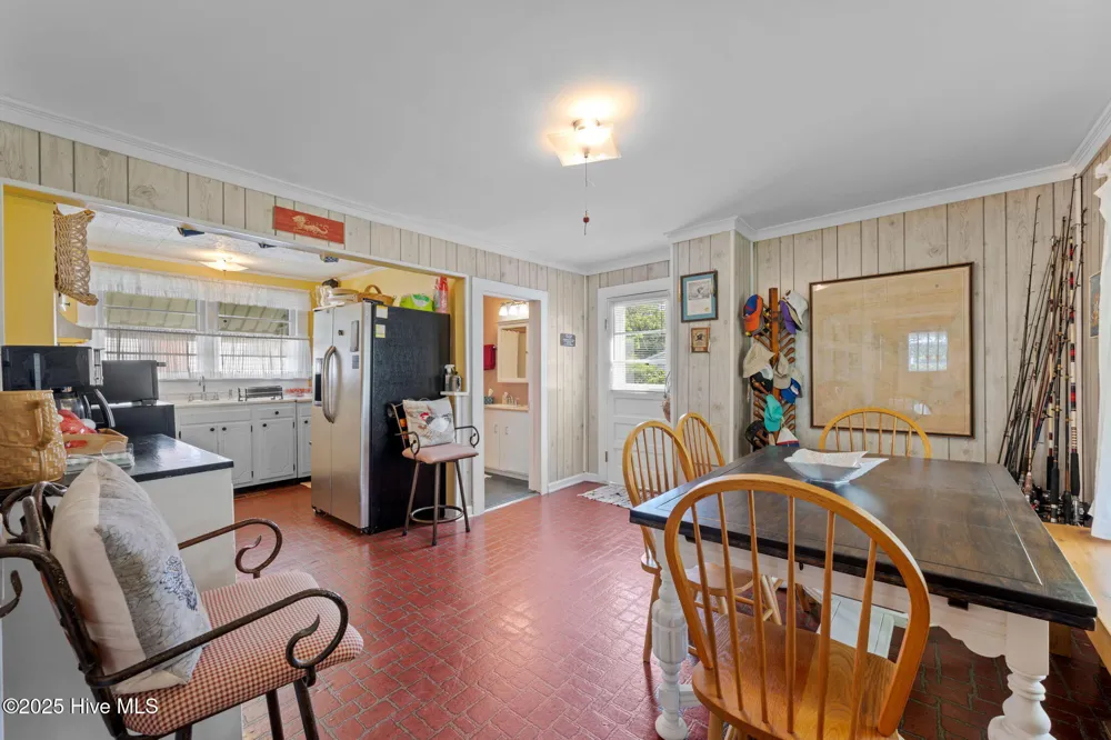 506 Broad Street Oriental, NC 28571