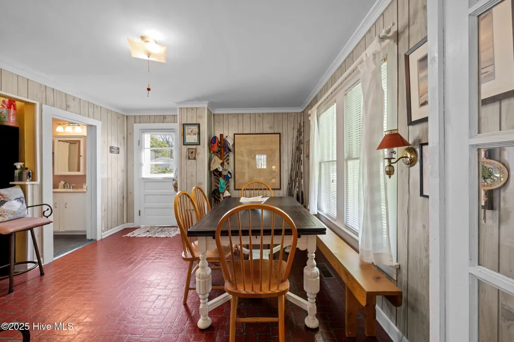 506 Broad Street Oriental, NC 28571