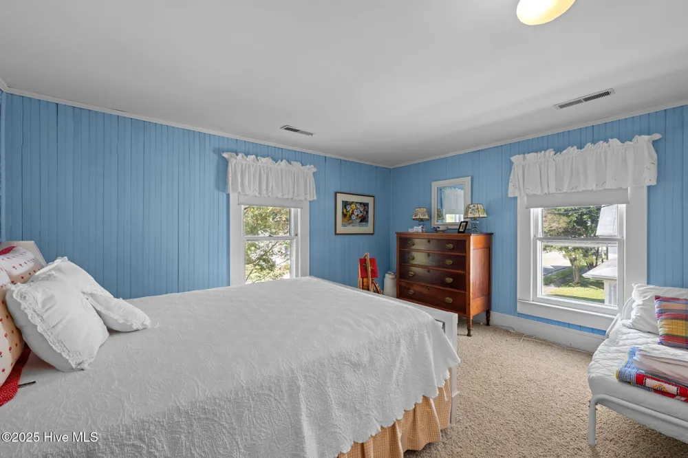 506 Broad Street Oriental, NC 28571