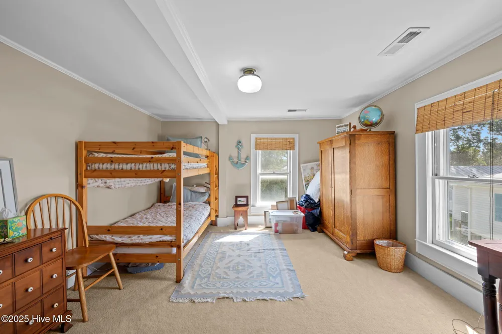 506 Broad Street Oriental, NC 28571