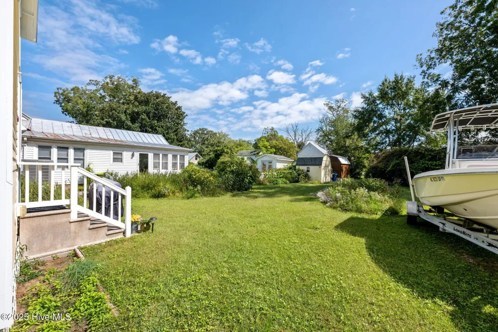 506 Broad Street Oriental, NC 28571