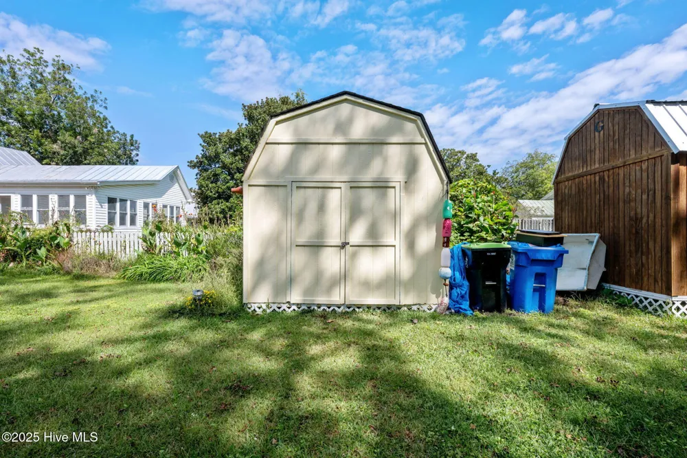506 Broad Street Oriental, NC 28571