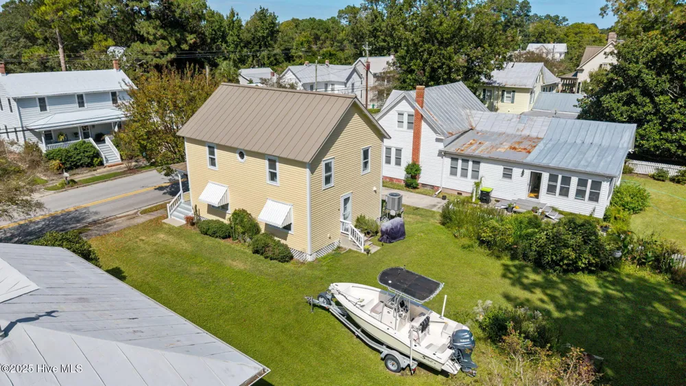 506 Broad Street Oriental, NC 28571