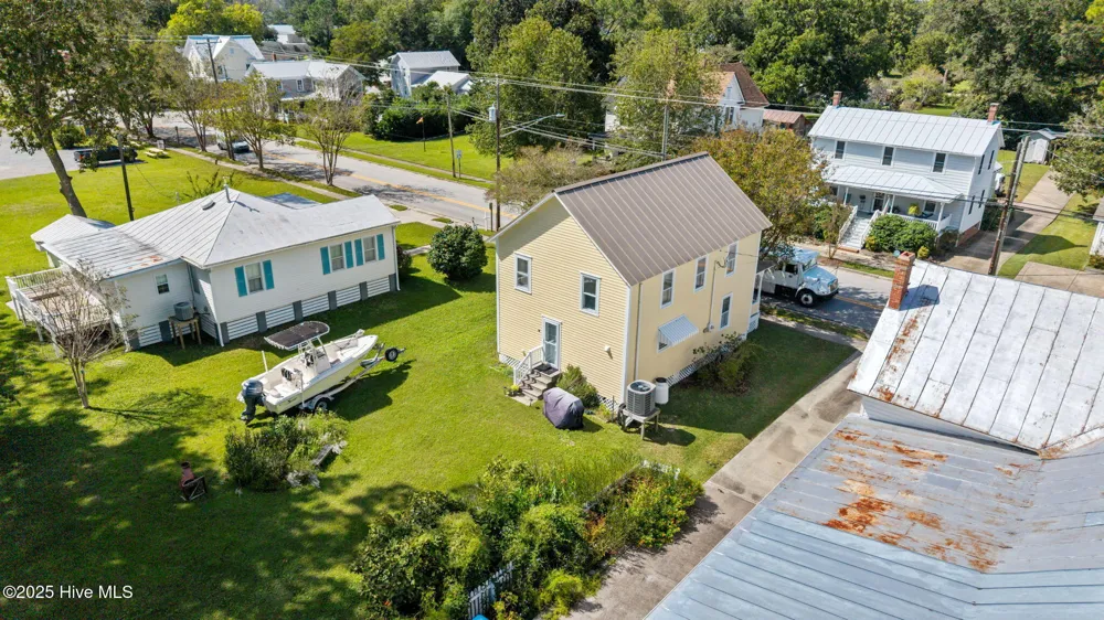 506 Broad Street Oriental, NC 28571