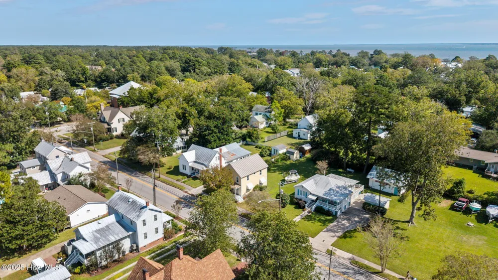 506 Broad Street Oriental, NC 28571