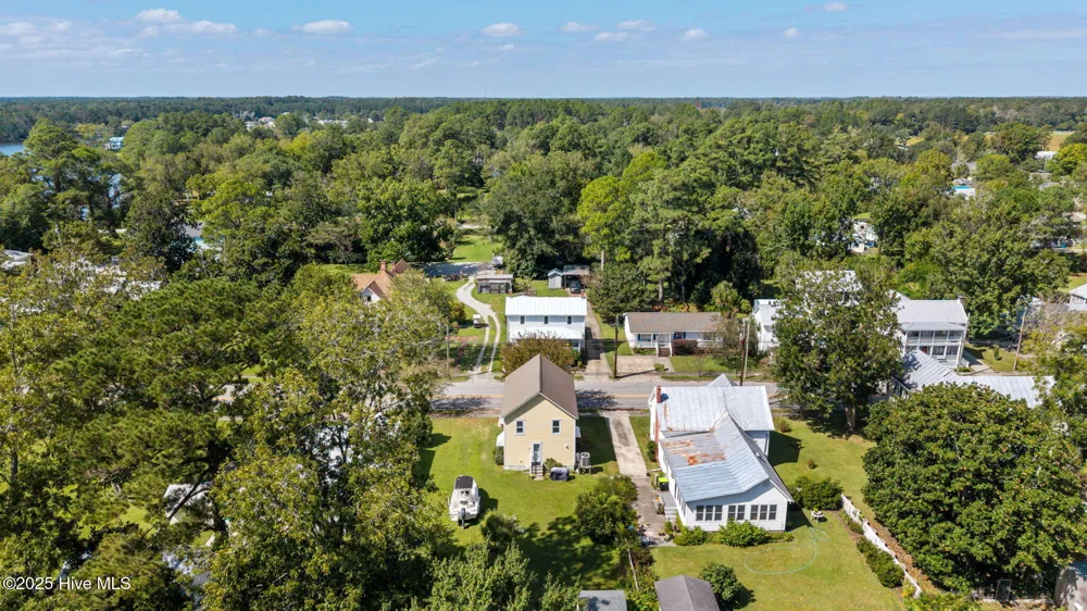 506 Broad Street Oriental, NC 28571