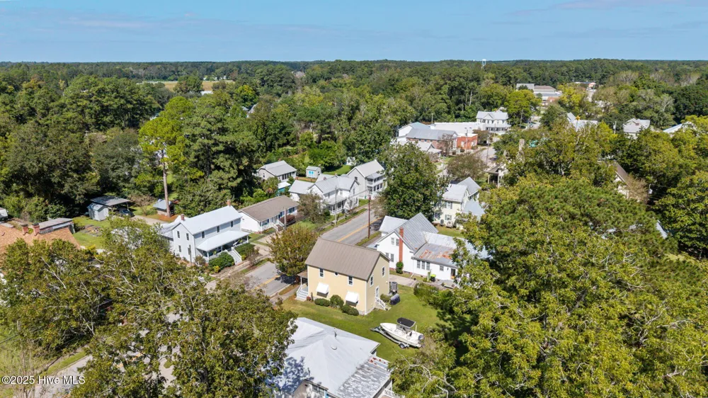 506 Broad Street Oriental, NC 28571