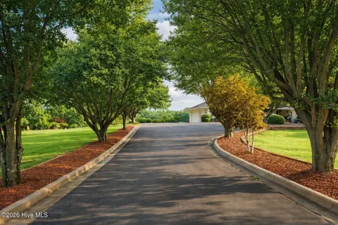 474 E Barefoot Road