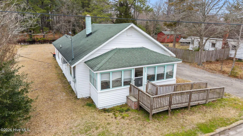 406 Howard Street Columbia, NC 27925