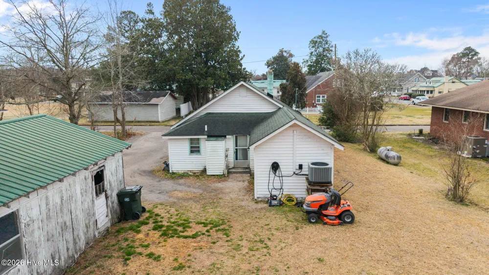 406 Howard Street Columbia, NC 27925