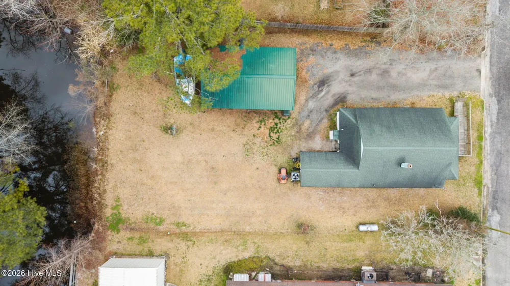 406 Howard Street Columbia, NC 27925