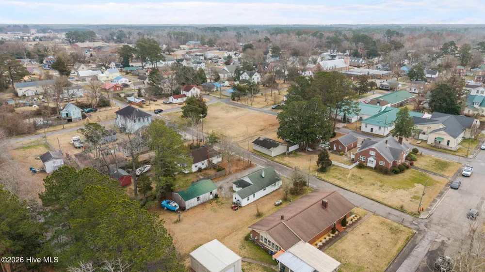 406 Howard Street Columbia, NC 27925