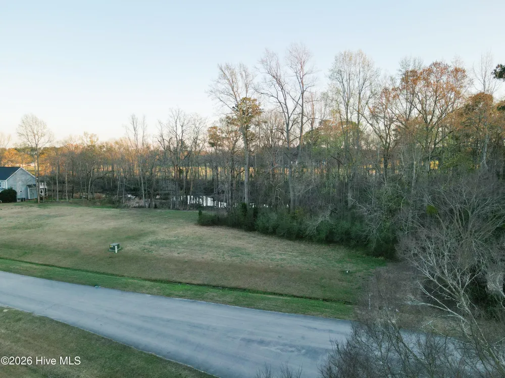 18 Bridgewater Drive S Bath, NC 27808
